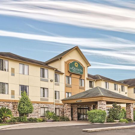 La Quinta Inn & Suites By Wyndham The Woodlands Spring Exterior photo